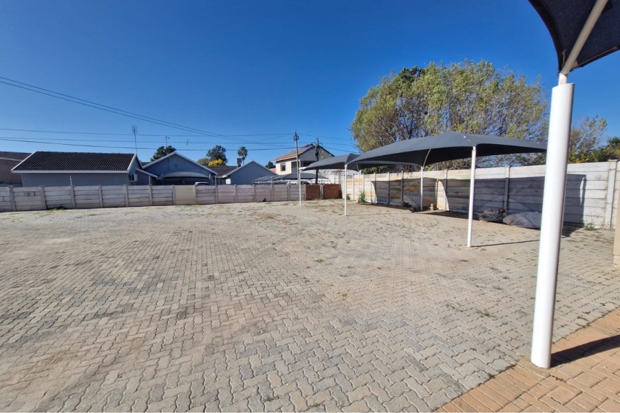 Commercial Property for Sale in Wilkoppies North West